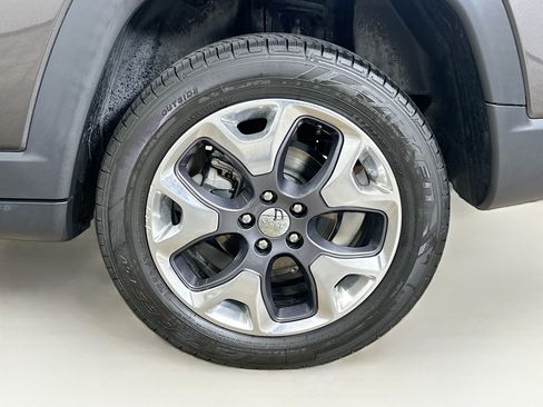 Used 2021 Jeep Compass Limited w/ Sun and Sound Group AWD/4WD image 11