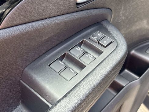 Used 2018 Honda Pilot Touring image 14