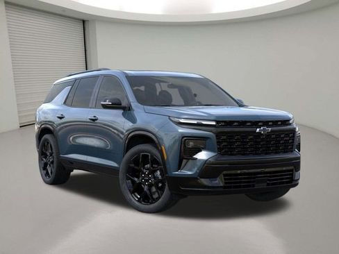 New 2026 Chevrolet Traverse RS w/ LPO, Floor Liner Package image 7