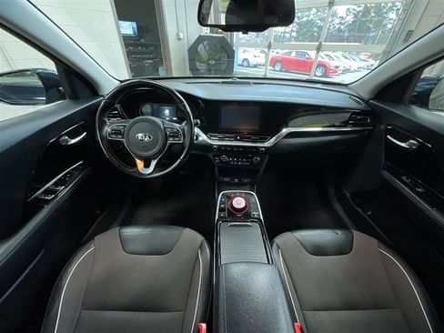 Used 2020 Kia Niro EX image 20