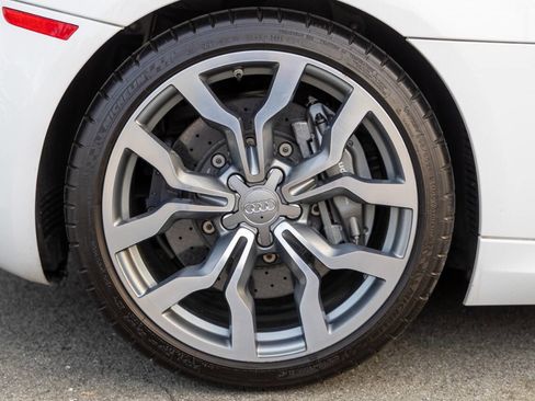 Used 2012 Audi R8 V10 image 10