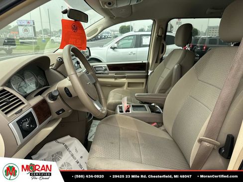 Used 2010 Chrysler Town & Country Touring w/ Family Value Group FWD image 12