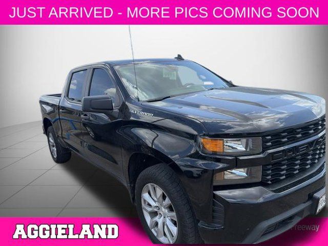 Used 2022 Chevrolet Silverado 1500 Custom w/ Safety Confidence Package AWD/4WD image 1
