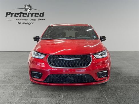 New 2026 Chrysler Pacifica Select image 10