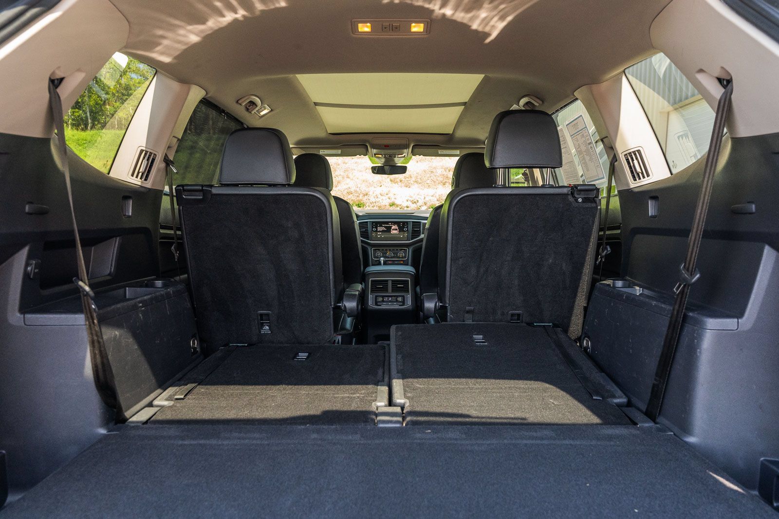 Used 2019 Volkswagen Atlas SE w/ Panoramic Sunroof Package FWD image 16