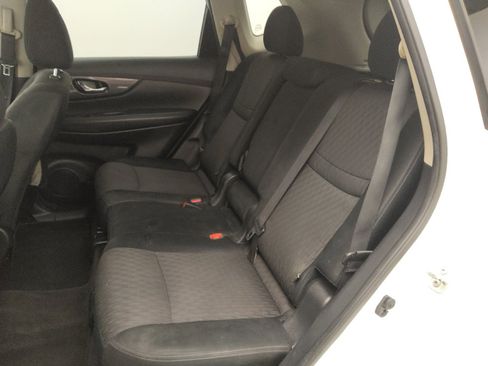 Used 2020 Nissan Rogue SV FWD image 18
