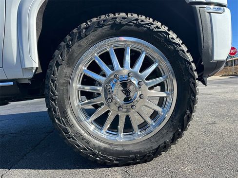 New 2026 GMC Sierra 3500 Denali w/ Denali Reserve Package image 13