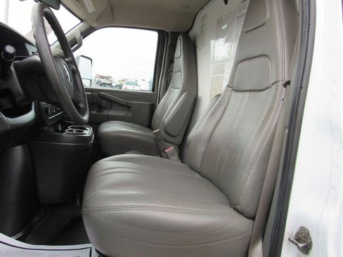 Used 2021 GMC Savana 3500 Extended w/ Power Convenience Package image 23