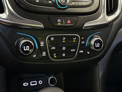 Used 2024 Chevrolet Equinox LT AWD/4WD image 21