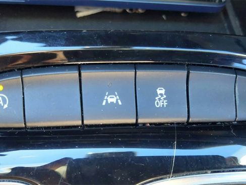 Used 2023 Buick Envision Preferred image 25