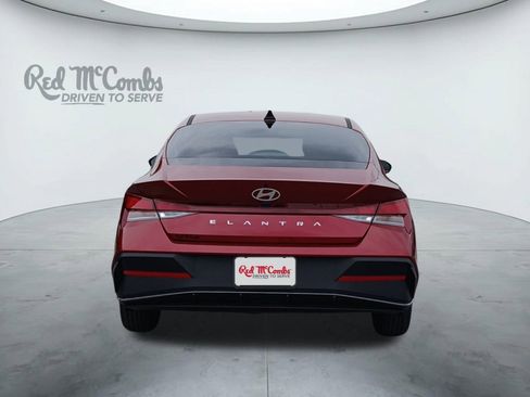 New 2026 Hyundai Elantra SE image 4