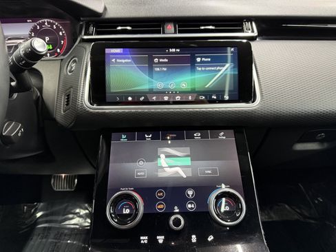 Used 2019 Land Rover Range Rover Velar R-Dynamic SE image 15