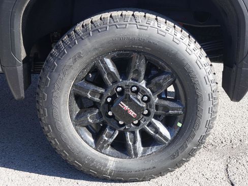 New 2026 GMC Sierra 2500 AT4 w/ AT4 Premium Plus Package image 12