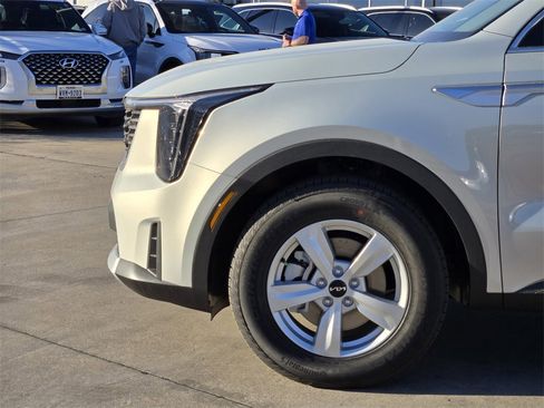 New 2026 Kia Sorento LX image 6