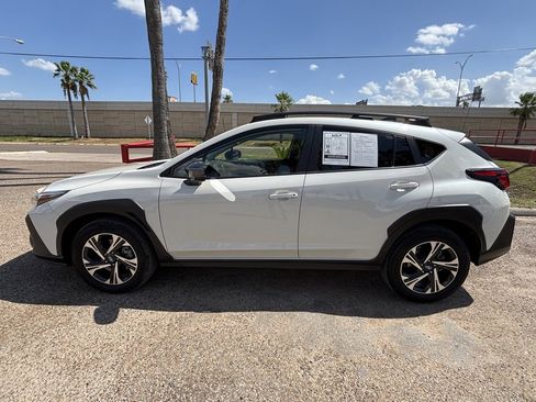 Used 2024 Subaru Crosstrek 2.0i Premium image 4