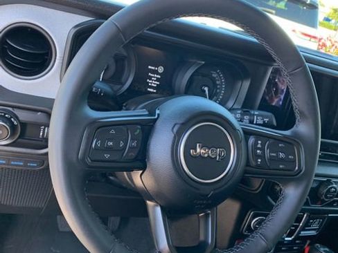 Used 2025 Jeep Wrangler Unlimited Sport S 4xe AWD/4WD image 22