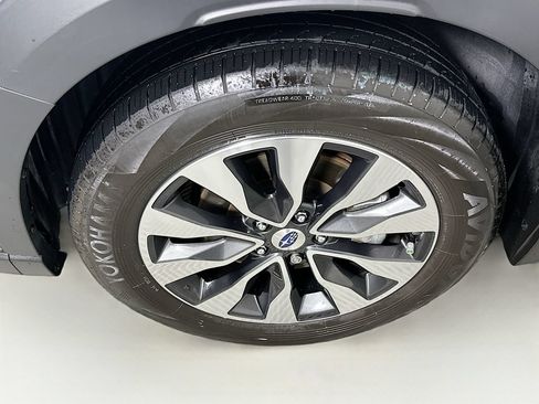 Used 2025 Subaru Outback Limited AWD/4WD image 24
