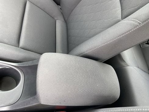 Used 2024 Toyota Corolla LE image 39