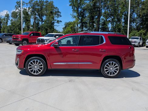 Used 2022 GMC Acadia Denali w/ Denali Ultimate Package FWD image 2