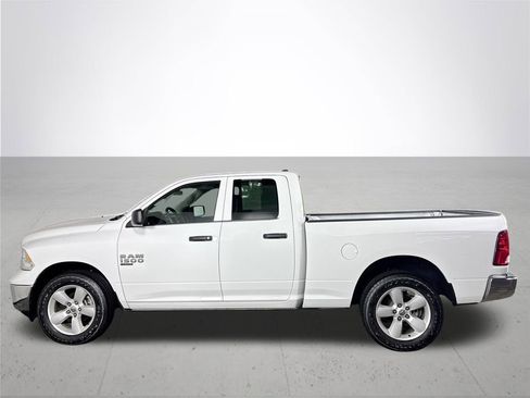 Used 2024 RAM 1500 Classic SLT image 9