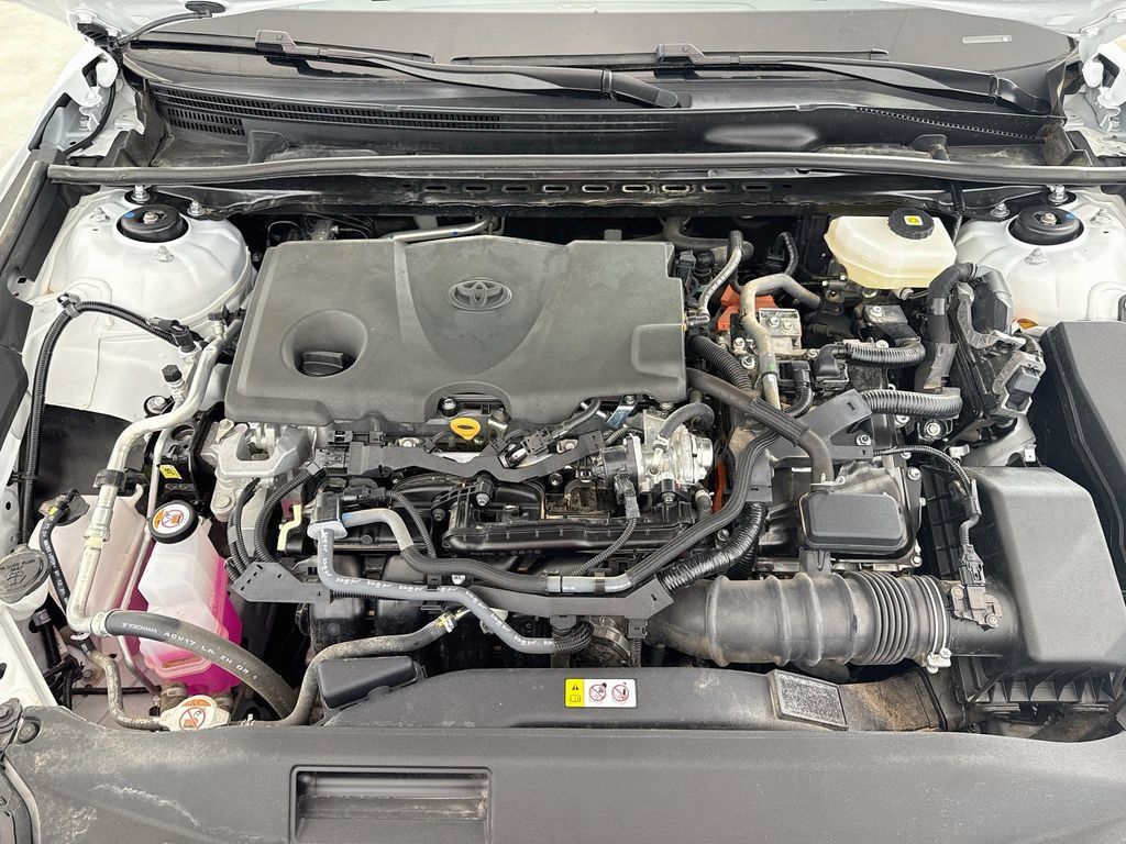 Used 2025 Toyota Camry SE w/ Convenience Package FWD image 29