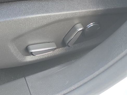 Used 2016 Ford Fusion SE image 19