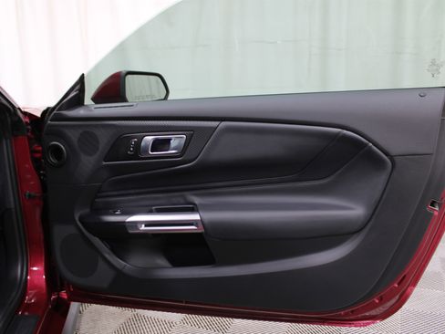 Used 2025 Ford Mustang GT Premium image 28