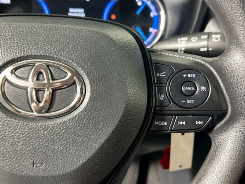 Used 2025 Toyota RAV4 LE AWD/4WD image 19