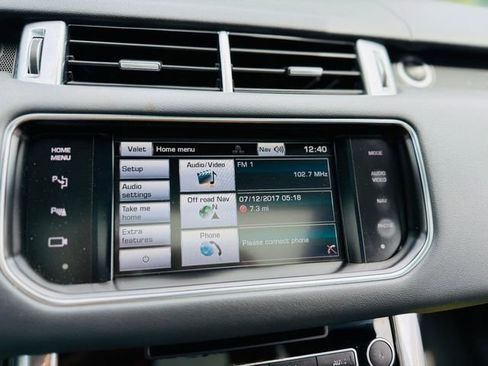 Used 2014 Land Rover Range Rover Sport HSE image 20