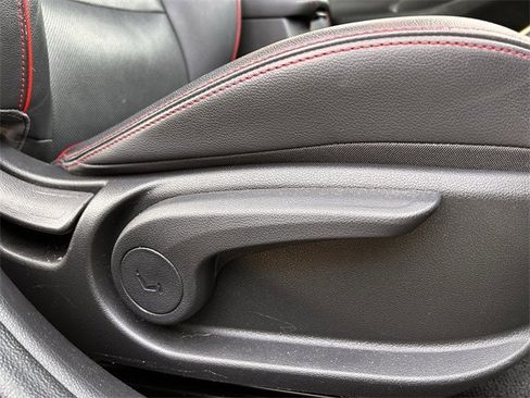 Used 2018 Hyundai Elantra GT Sport w/ Sport Tech Package 04 image 36