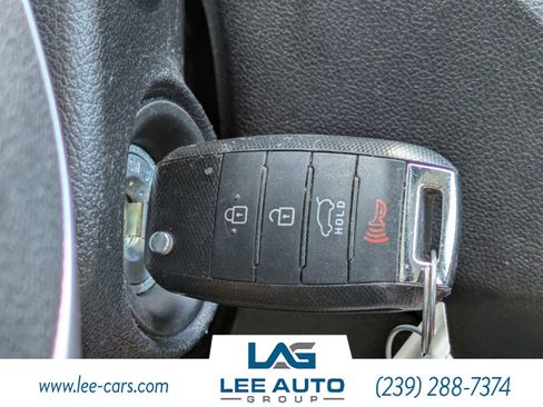 Used 2019 Kia Sorento S FWD image 26