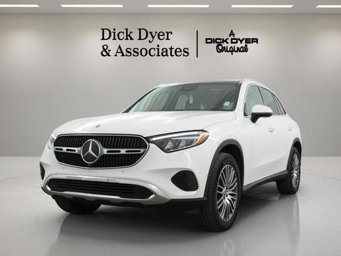 Used 2025 Mercedes-Benz GLC 300 image 5