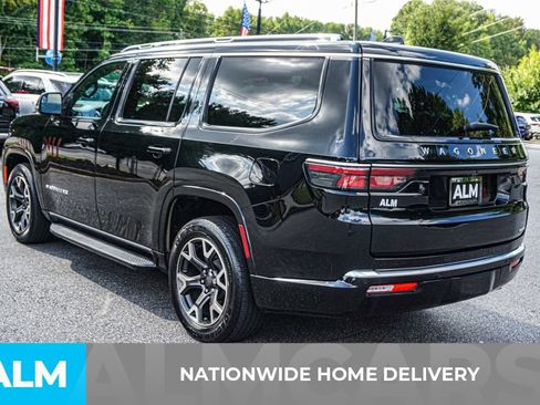 Used 2024 Jeep Wagoneer Series III AWD/4WD image 4
