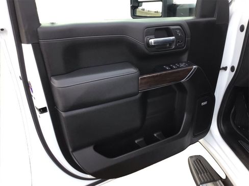 Used 2023 GMC Sierra 2500 SLT w/ SLT Premium Package image 20