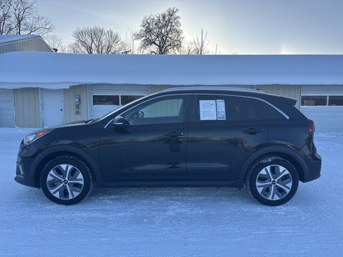 Used 2019 Kia Niro EX image 7