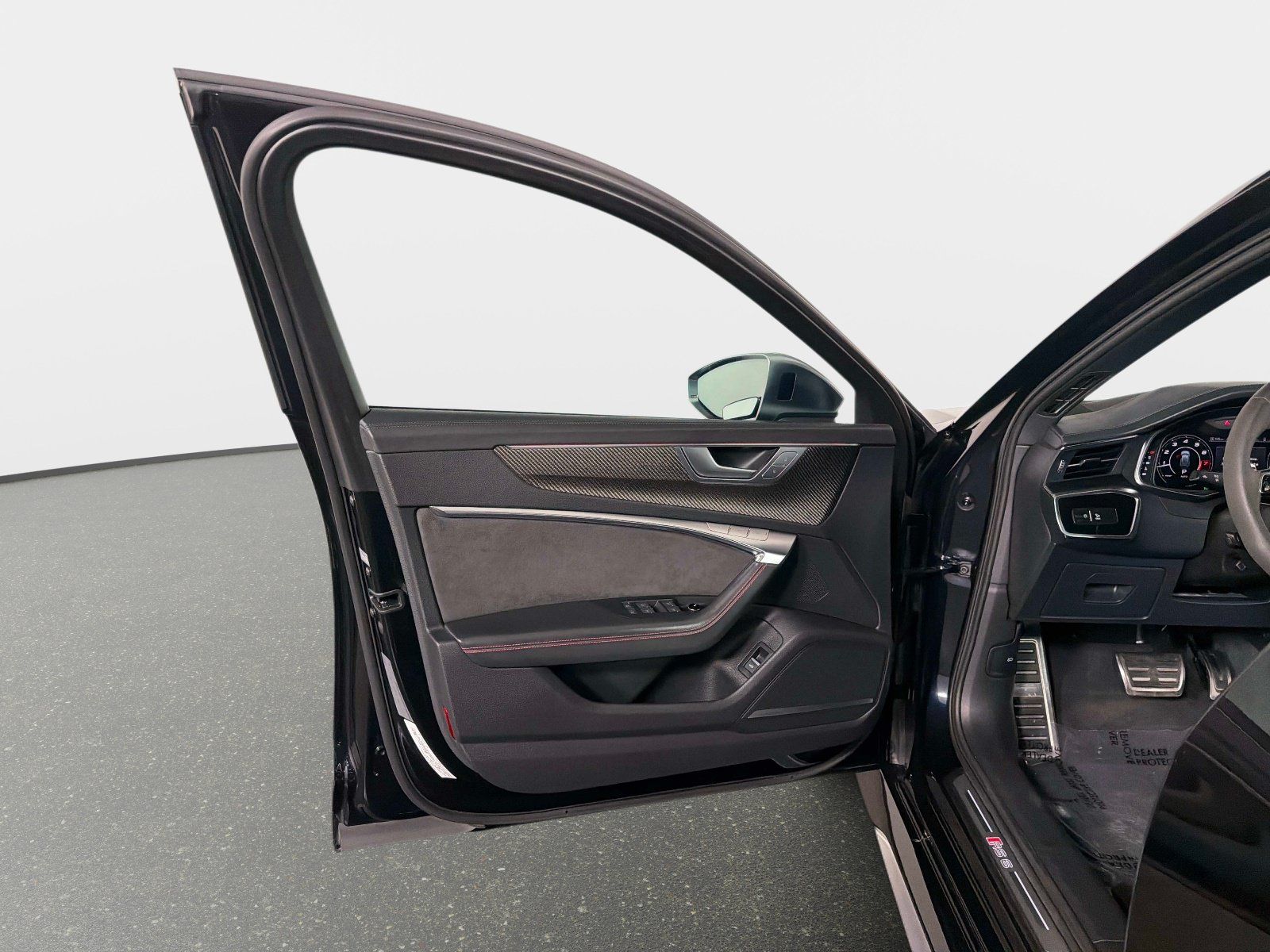 Used 2021 Audi RS 6 AWD/4WD image 39