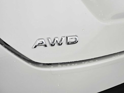 New 2025 Honda Pilot Touring image 15