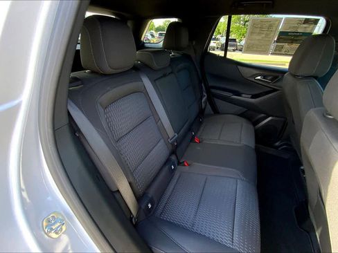 Used 2026 Chevrolet Equinox LT FWD image 17
