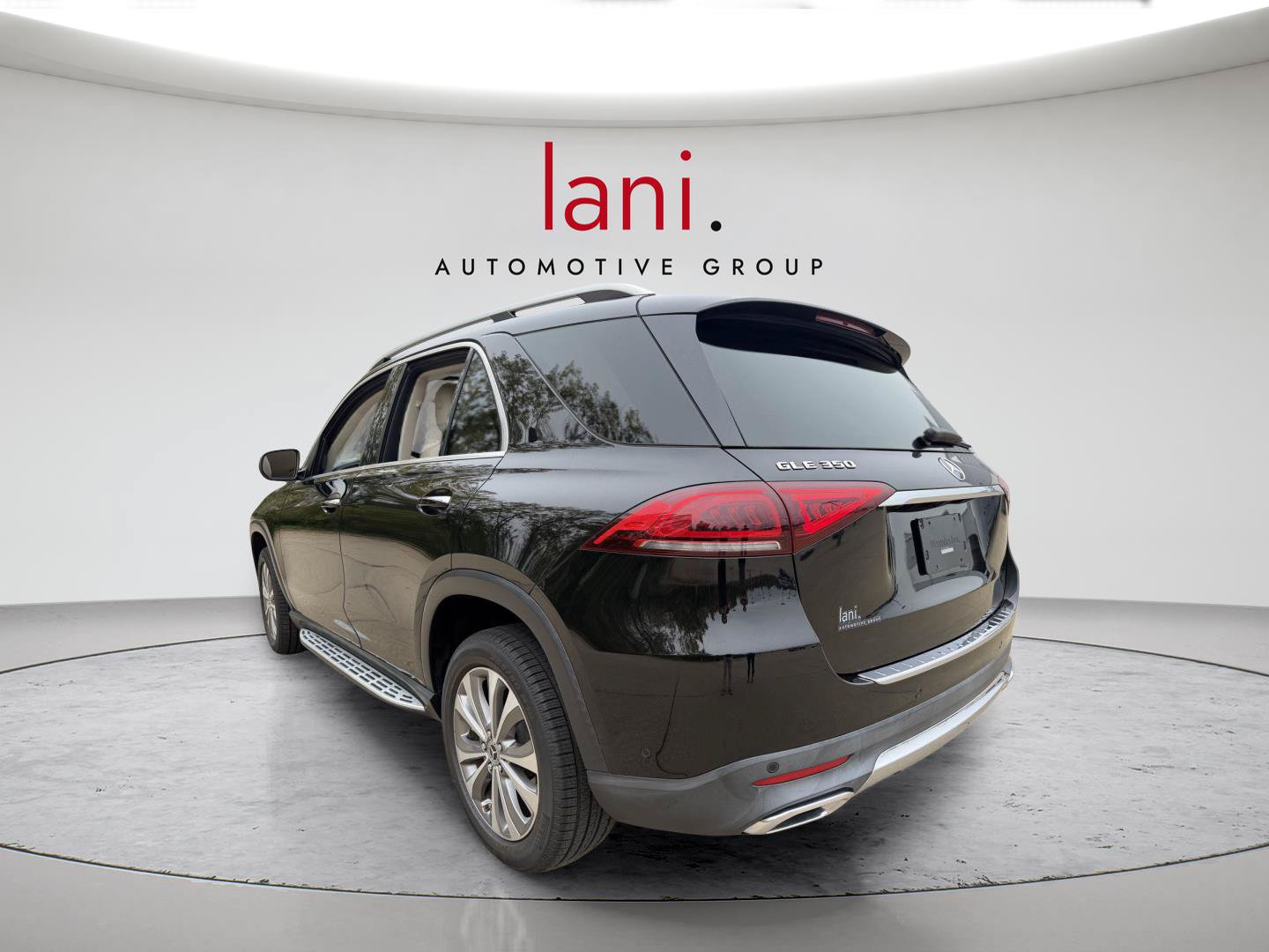 Used 2021 Mercedes-Benz GLE 350 w/ Premium Package image 6