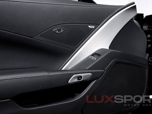 Used 2019 Chevrolet Corvette Grand Sport w/ Carbon Flash Badge Package RWD image 18