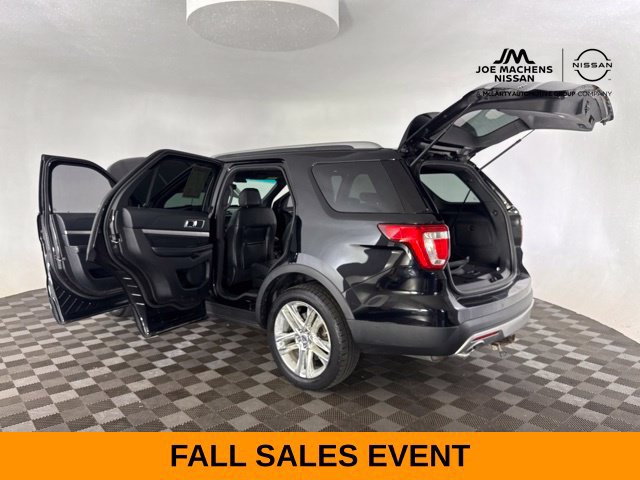 Used 2016 Ford Explorer XLT w/ Equipment Group 202A FWD image 32