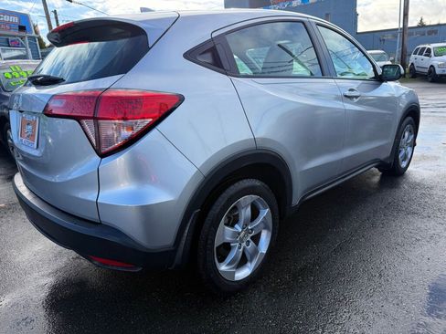 Used 2016 Honda HR-V LX image 12