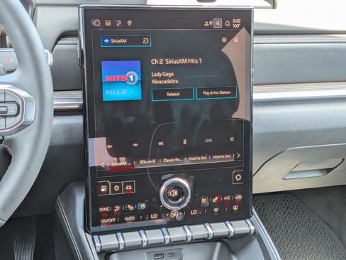 New 2026 GMC Terrain Denali w/ LPO, Black Badging Package AWD/4WD image 19