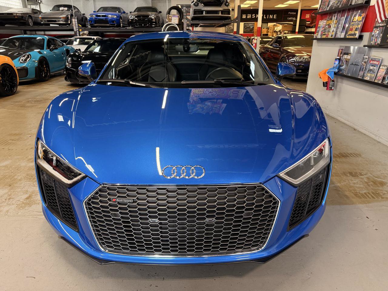 Used 2018 Audi R8 V10 AWD/4WD image 2