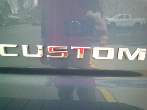 Used 2024 Chevrolet Silverado 2500 Custom w/ Custom Value Package image 21