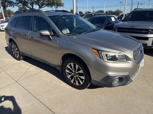 Used 2017 Subaru Outback 2.5i Limited image 2