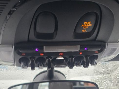 Used 2018 MINI Cooper S image 22