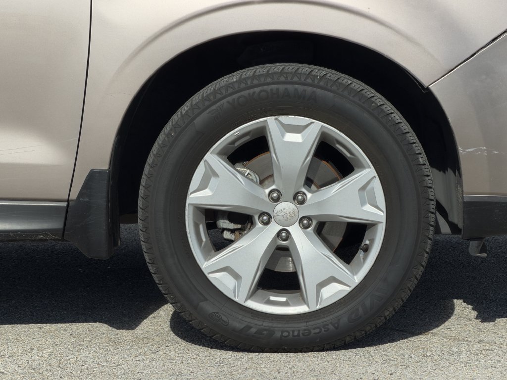 Used 2016 Subaru Forester 2.5i Premium w/ All-Weather Package AWD/4WD image 6