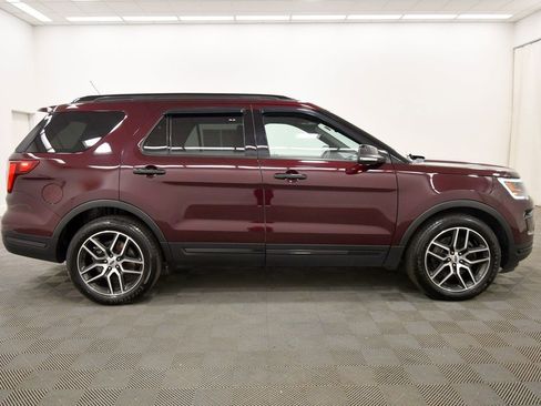 Used 2018 Ford Explorer Sport w/ Equipment Group 401A AWD/4WD image 9