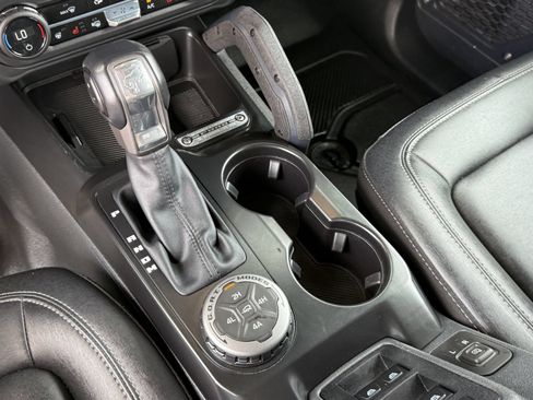 Certified 2025 Ford Bronco Badlands AWD/4WD image 28